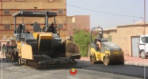 أشغال التبليط و التزفيت عدة مواقع بحي سيدي بلقاس و الزرايب أولاد بنونة